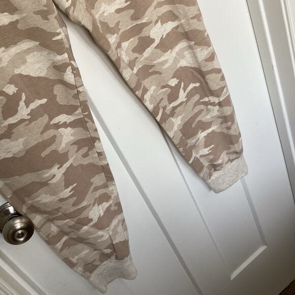Athleta Balance Printed Jogger Pants Oatmeal Heather Camo Print Ankle Size Large - Picture 4 of 12